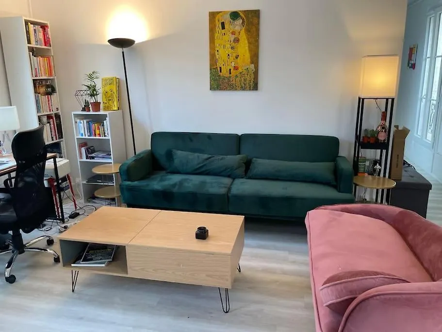 Appartment Close To Pantheon +Luxembourg Garden باريس شقة