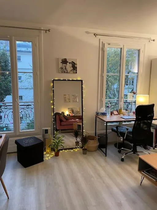 Appartment Close To Pantheon +Luxembourg Garden باريس شقة