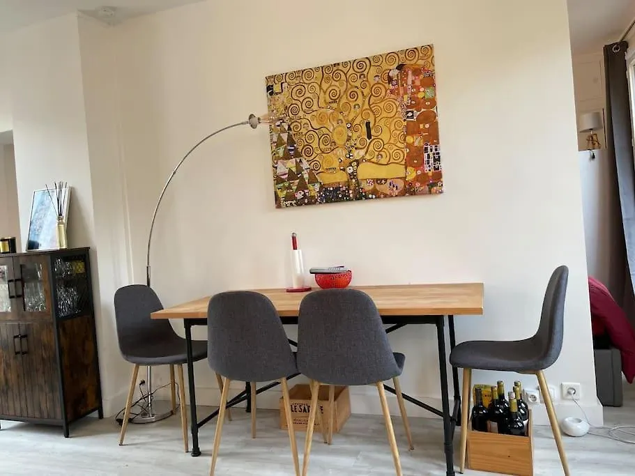 Appartment Close To Pantheon +Luxembourg Garden Paris France